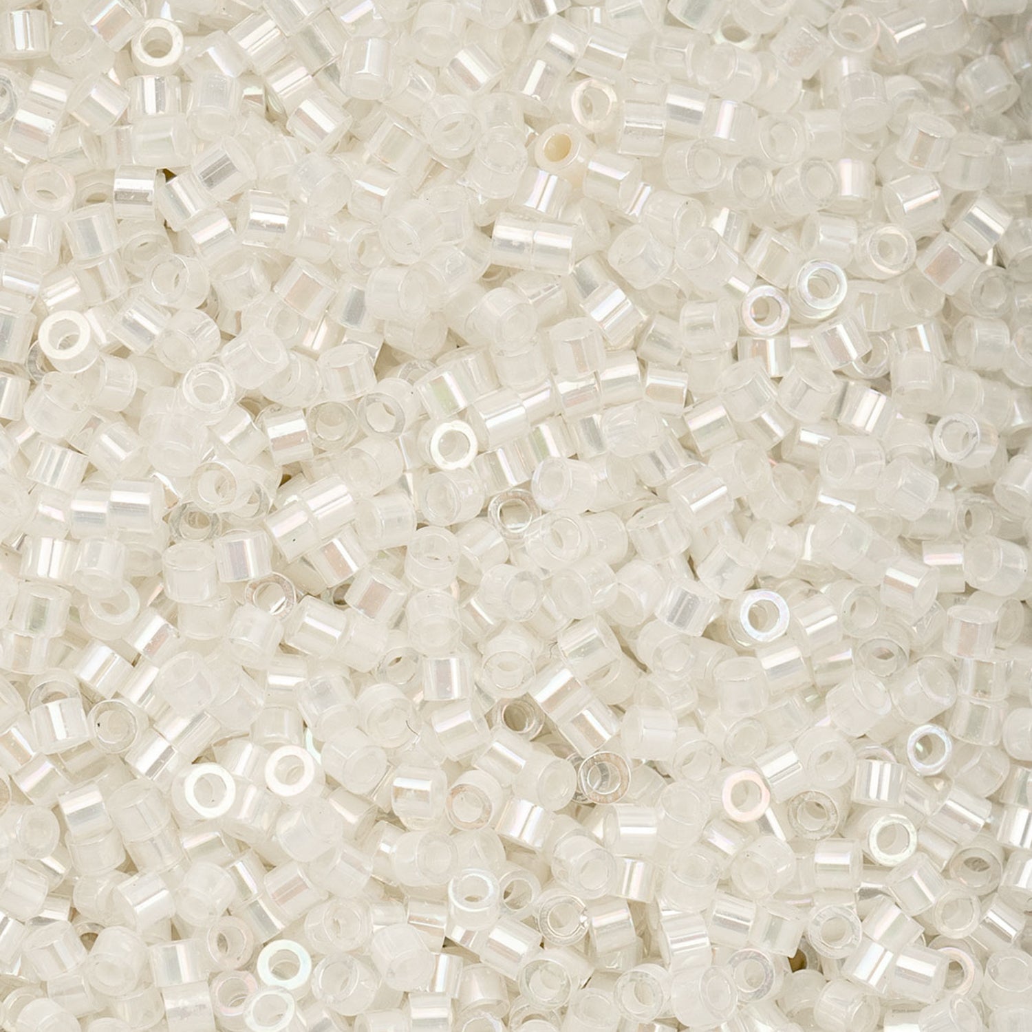 Cylin Bead 11/0 25g Bag - Off White AB - 1012