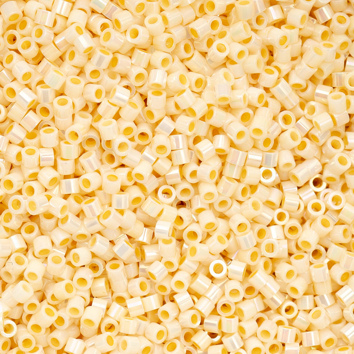 Cylin Bead 11/0 25g Bag - Cream AB - 1021