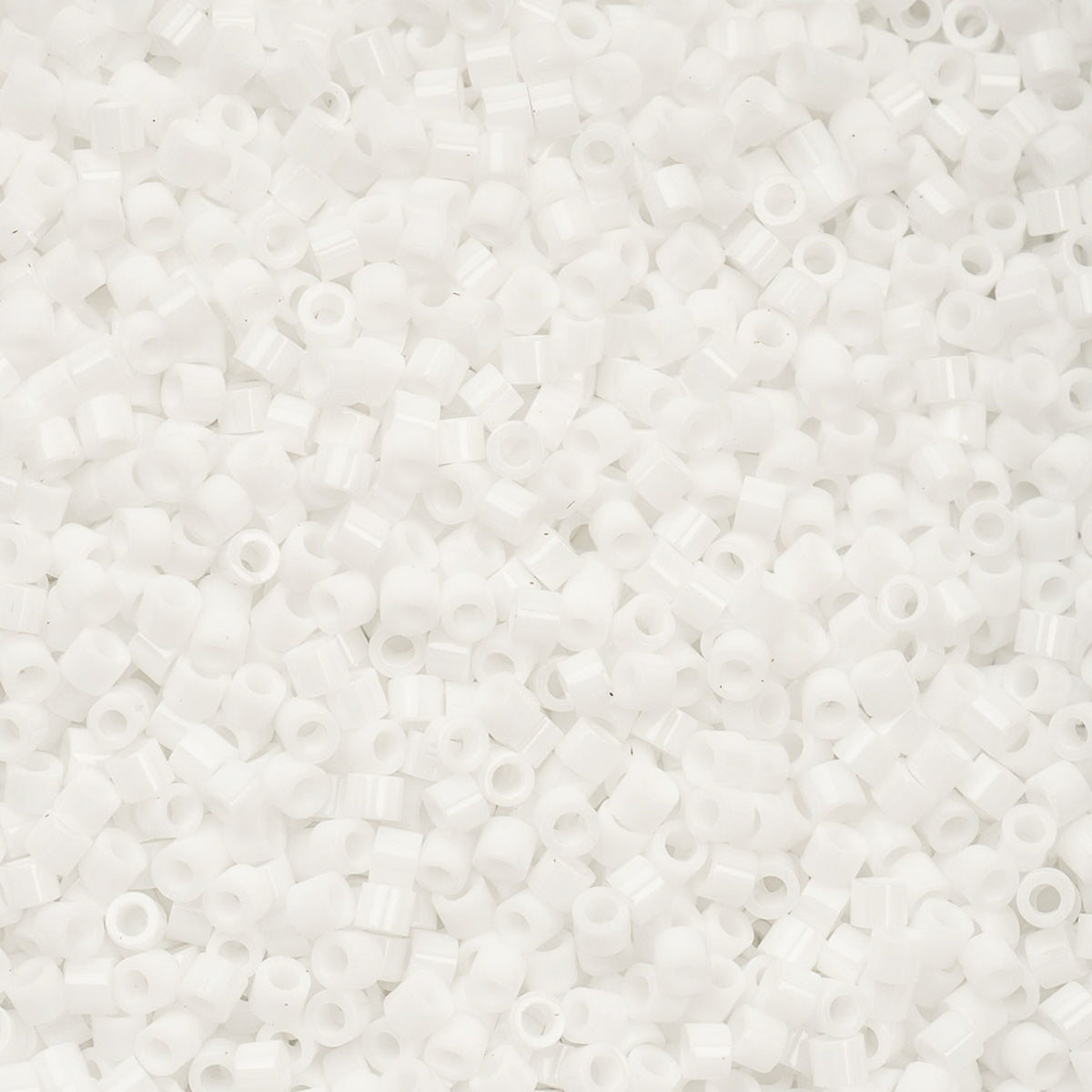 Cylin Bead 11/0 25g Bag - Chalk White - 1023