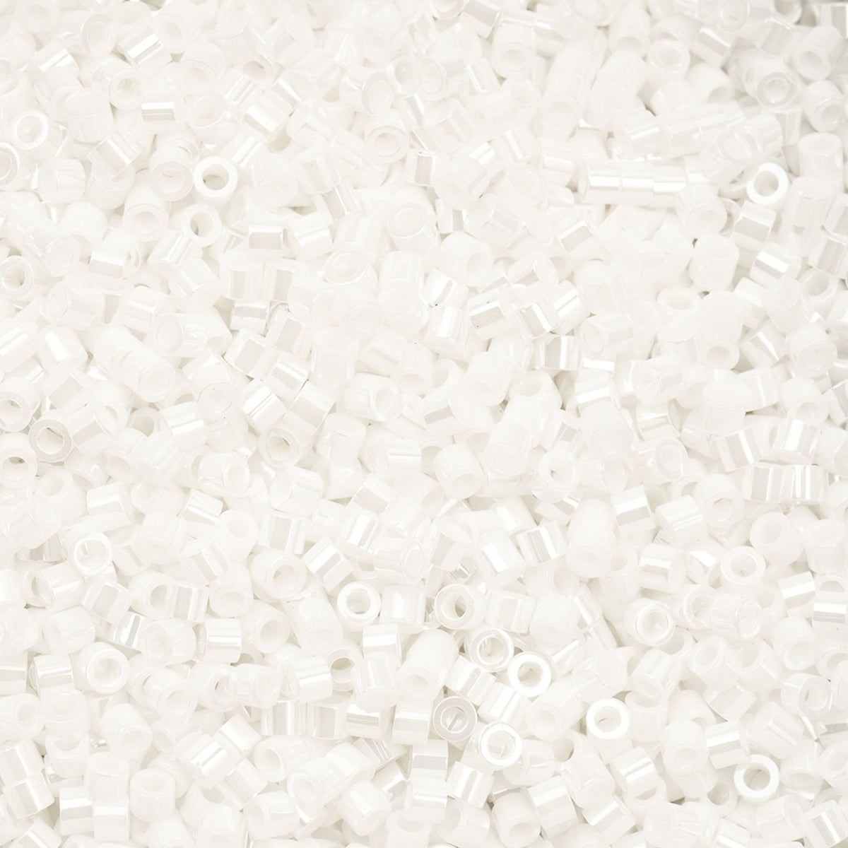 Cylin Bead 11/0 25g Bag - White Pearl Luster - 1024