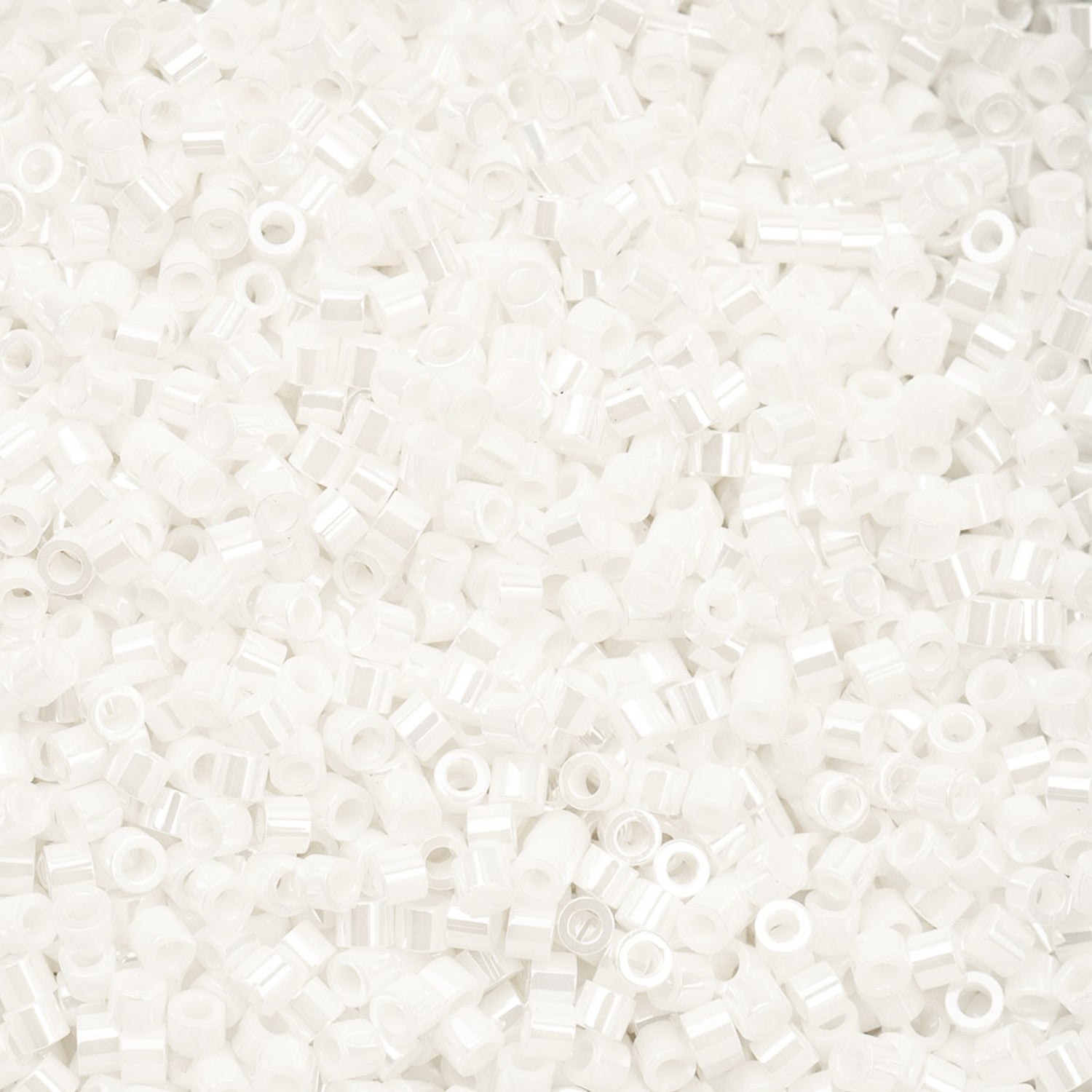Cylin Bead 11/0 25g Bag - White Pearl Luster - 1024