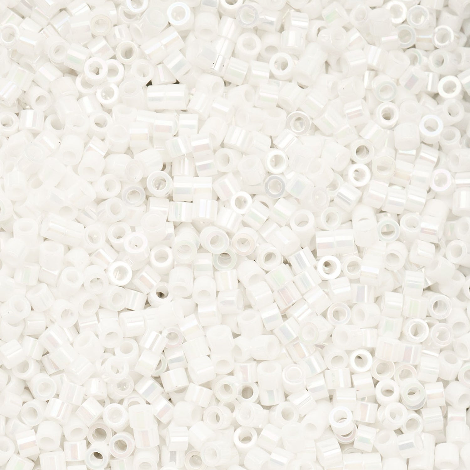 Cylin Bead 11/0 25g Bag - White Pearl AB - 1025