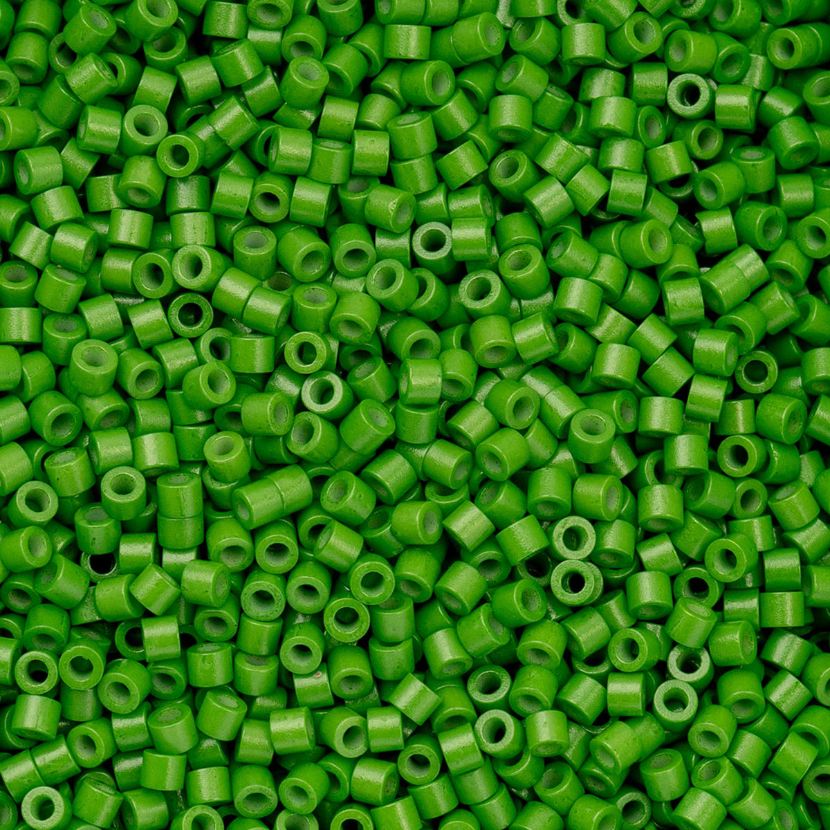 Cylin Bead 11/0 25g Bag Opaque Grass Green-1056