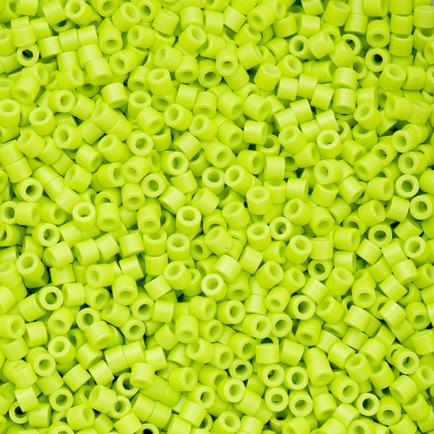 Cylin Bead 11/0 25g Bag Opaque Chartreuse-1065