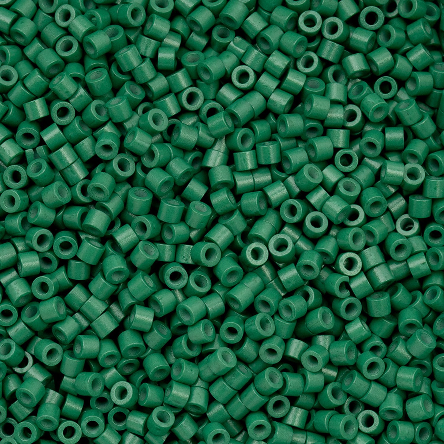 Cylin Bead 11/0 25g Bag - Opaque Emerald Green - 1105