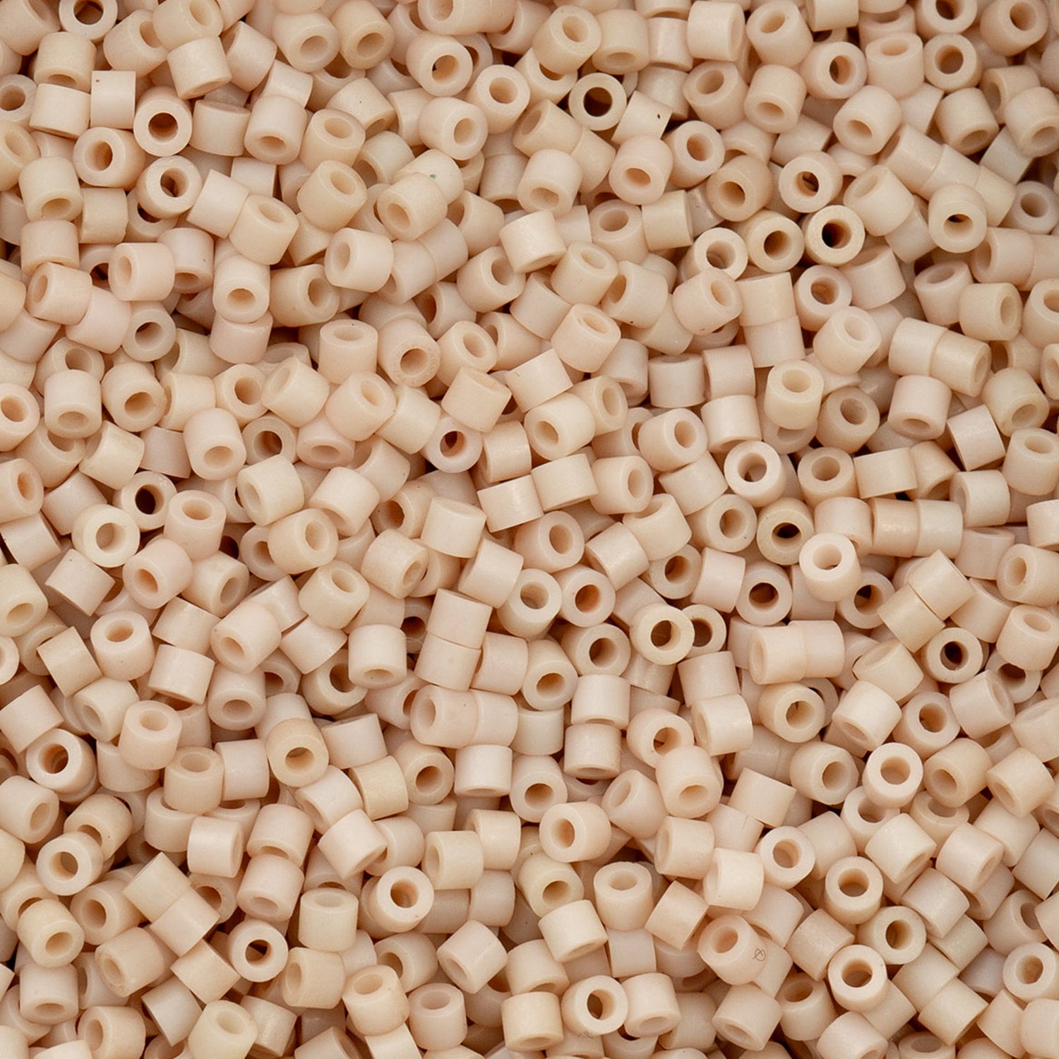 Cylin Bead 11/0 25g Bag - Matte Macaron - Oat Milk- 1170