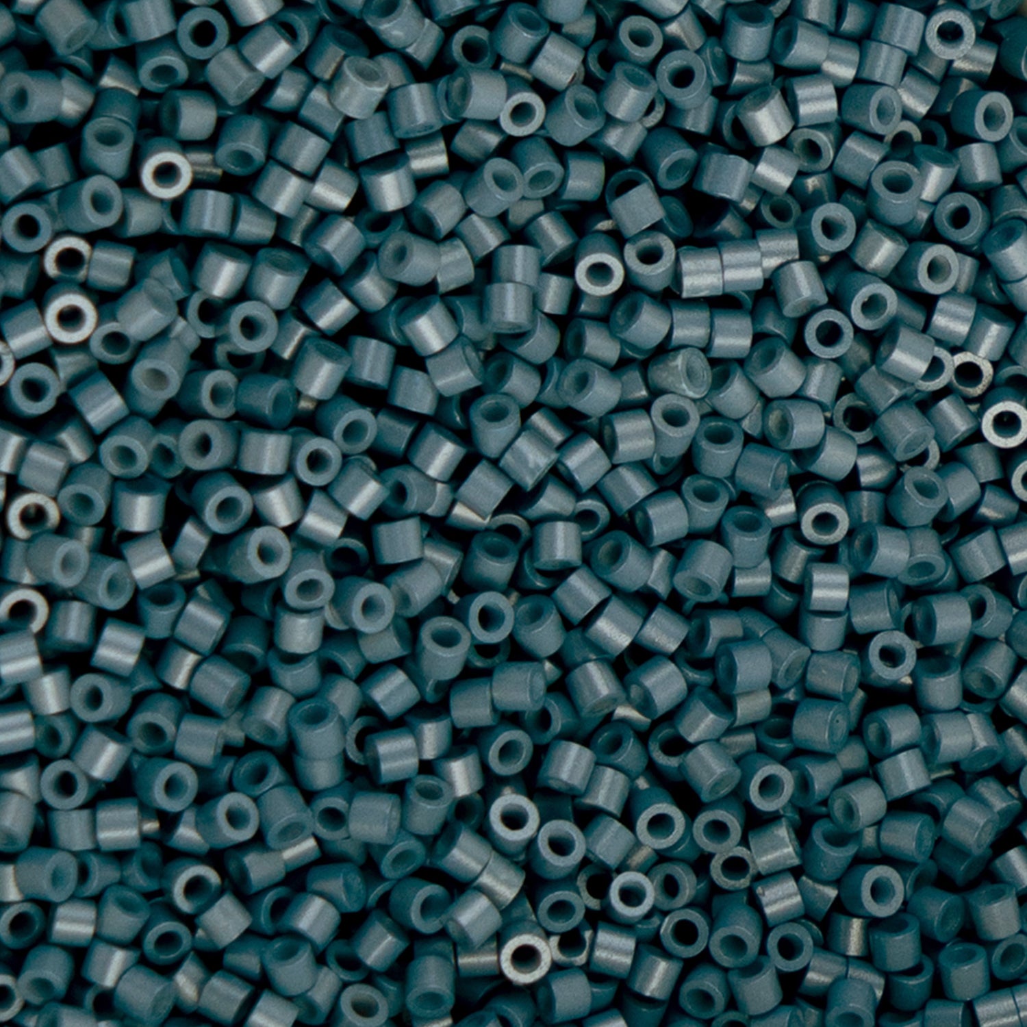 Cylin Bead 11/0 25g Bag - Opaque Blueberry Silkshine - 1203