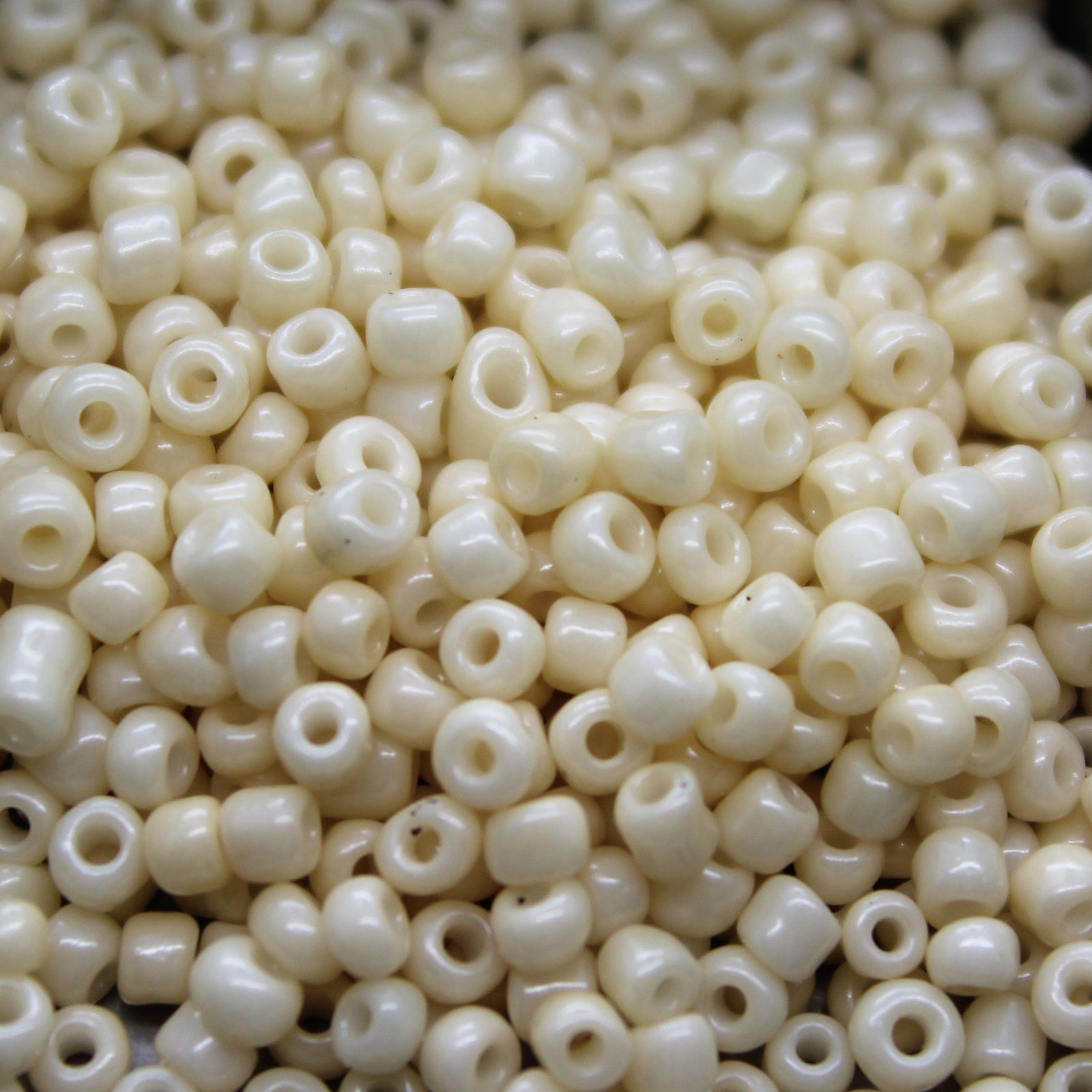 Seed Bead Bulk Bags - 8/0 - Eggshell Opaque - 449g/13,000pcs
