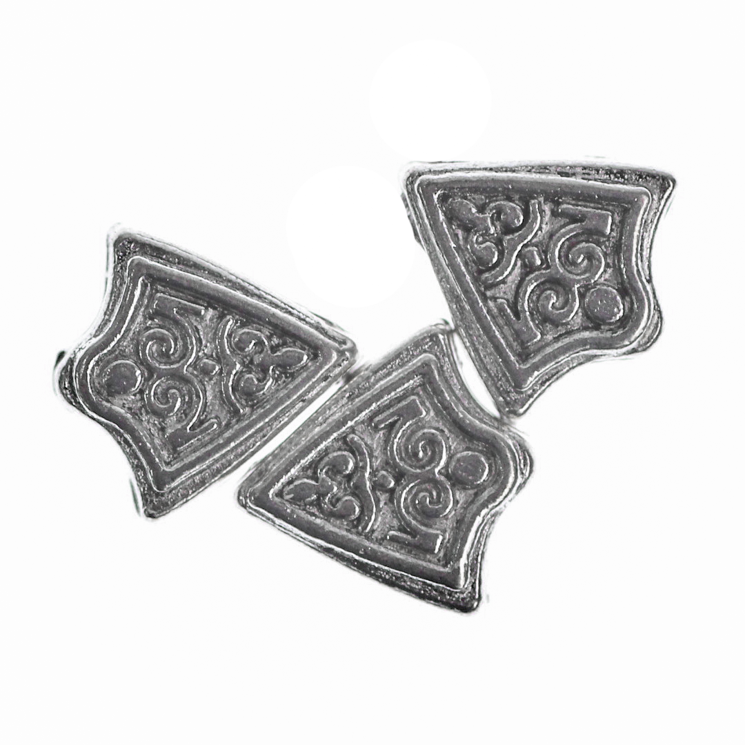 Spacers, Arrow Head with Four Holes, Alloy, Silver, 11.5mm x 11mm x 4mm, 8 pcs per bag