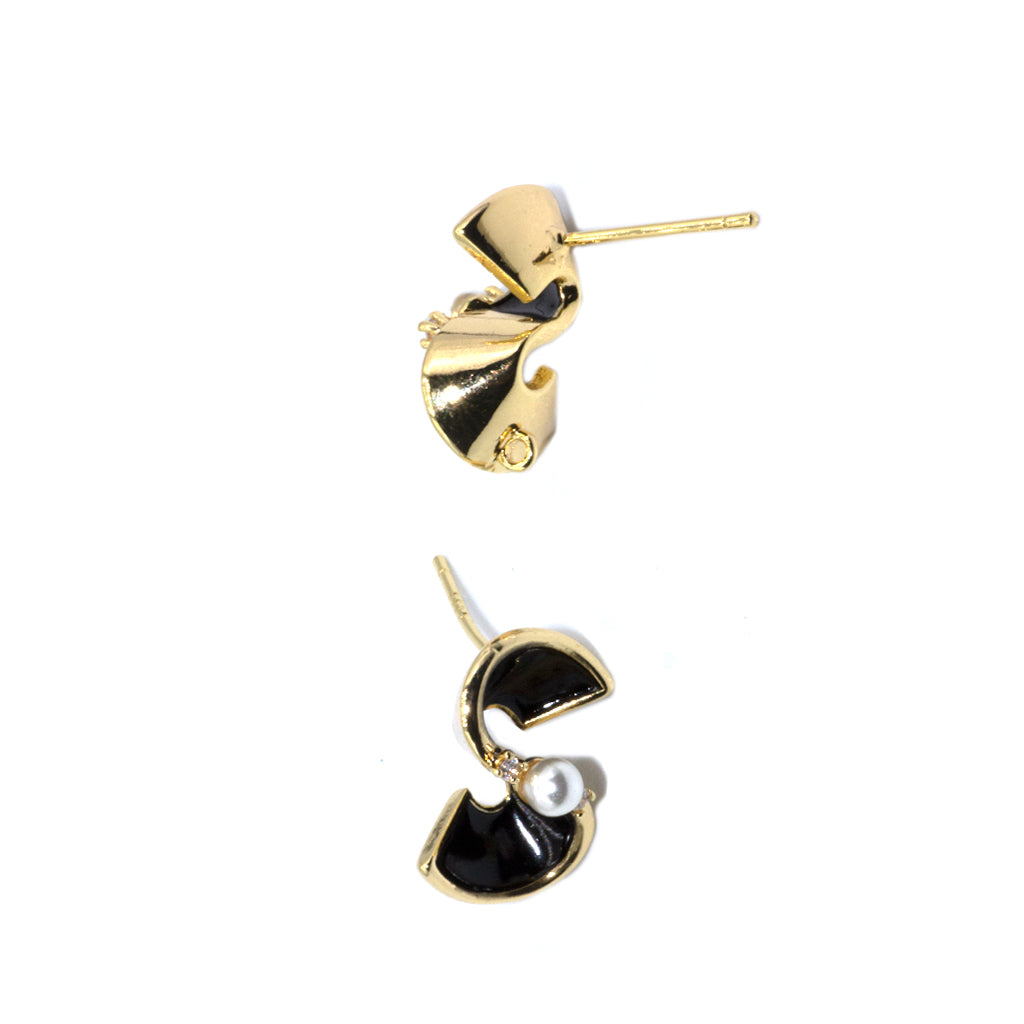 Earrings, S-Shaped Earring Stud, Gold-Plated, 15.5mm x 10mm, 2 pcs per bag