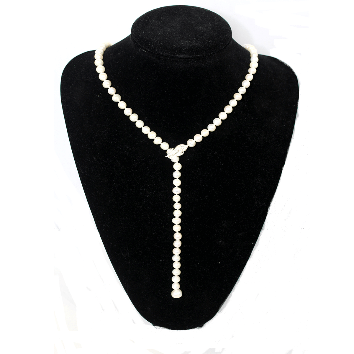 whiteadjustablepearlnecklace